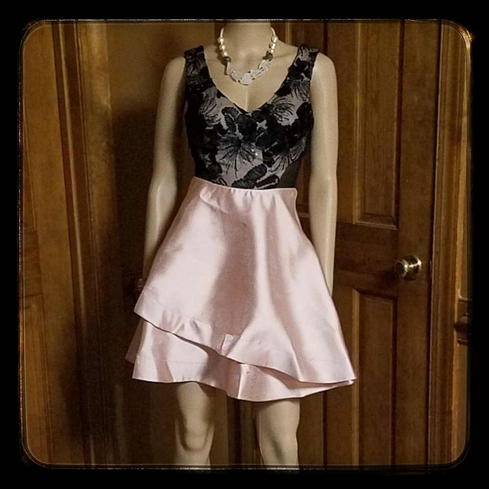 BCX Womens Applique Sequined Cocktail Dress